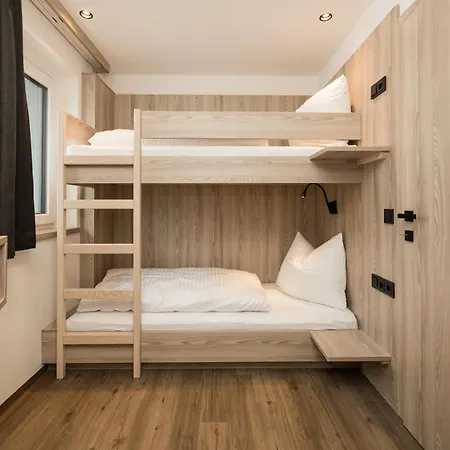Grauzone Guest house *
