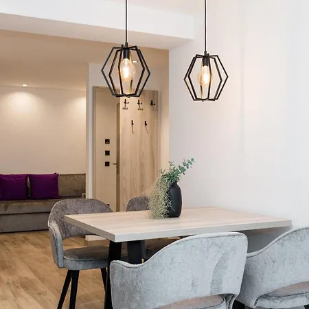 Grauzone Guest house *