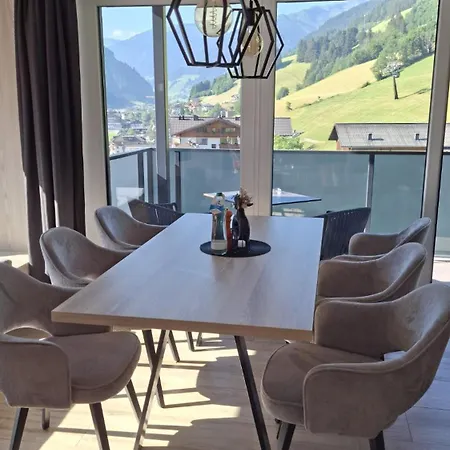 Grauzone Guest house 4*
