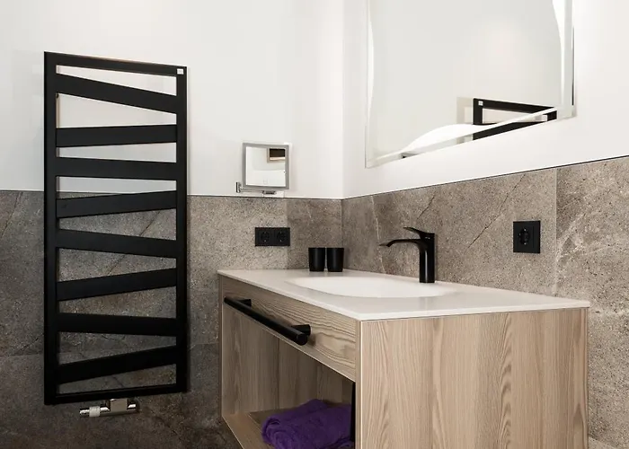 Grauzone غروسارل