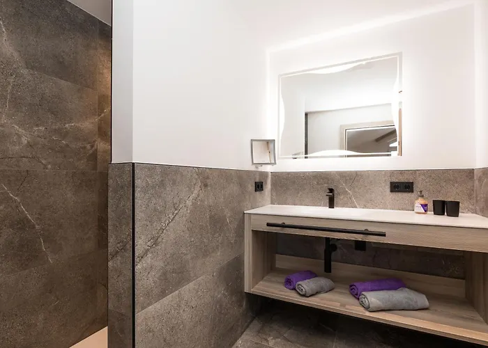 Grauzone غروسارل